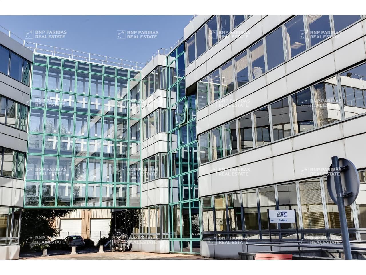 143 m² pour ce bureaux en location à Massy