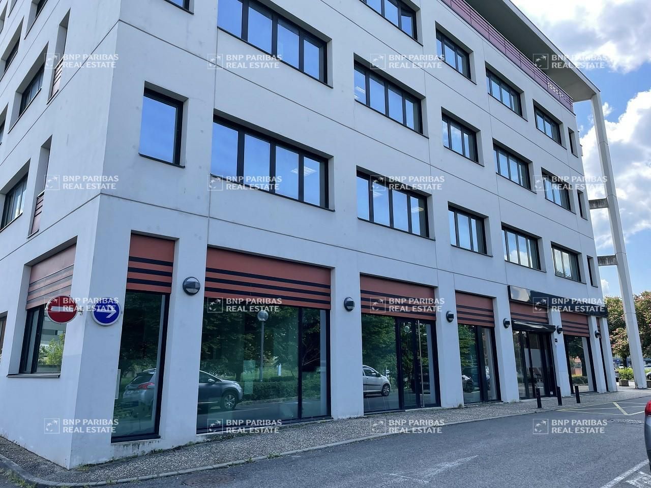 Location Bureaux 890.49 m² divisibles 25000 Besançon