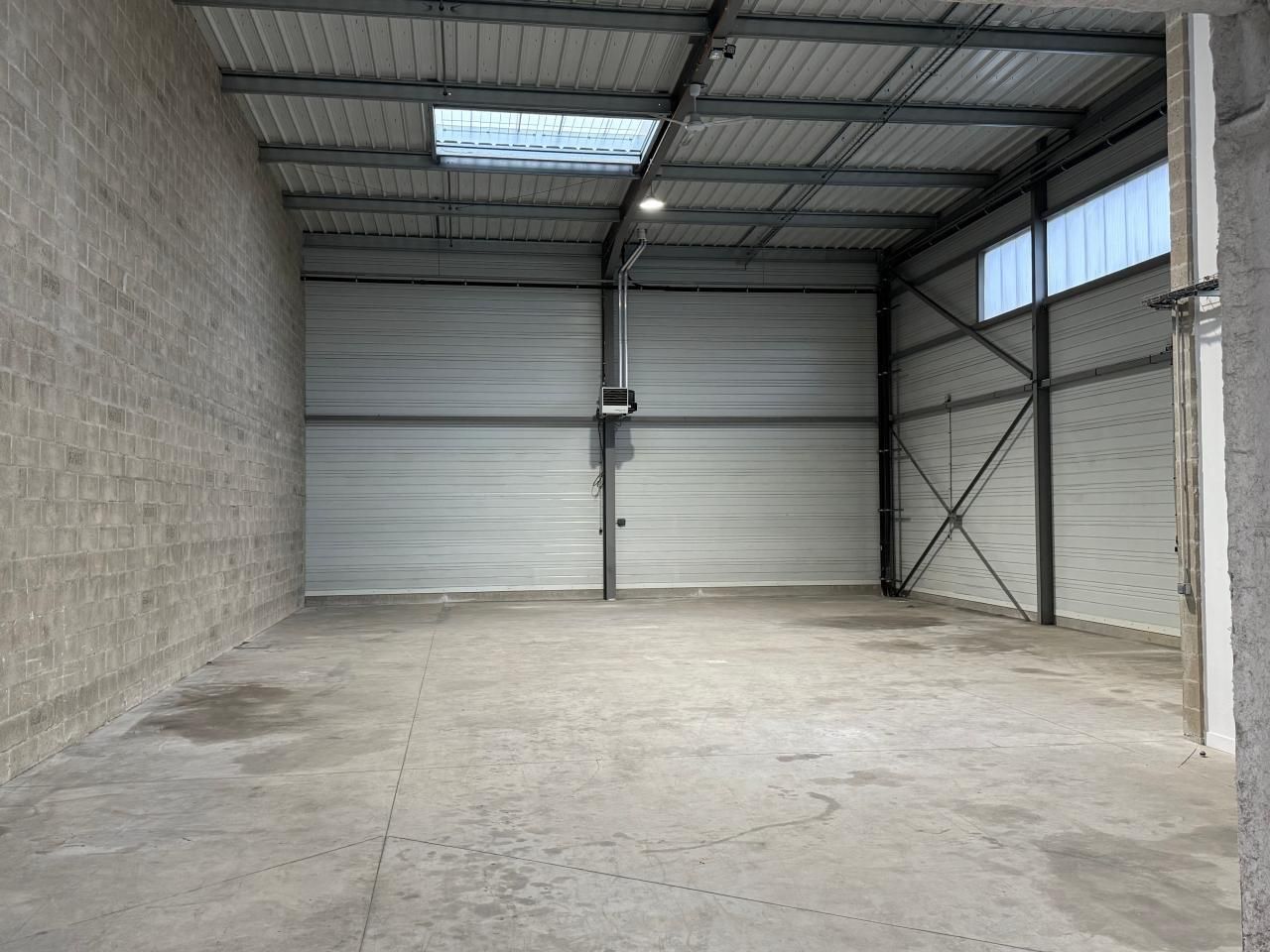 Location PME-PMI 339 m² non divisibles 95740 Frépillon