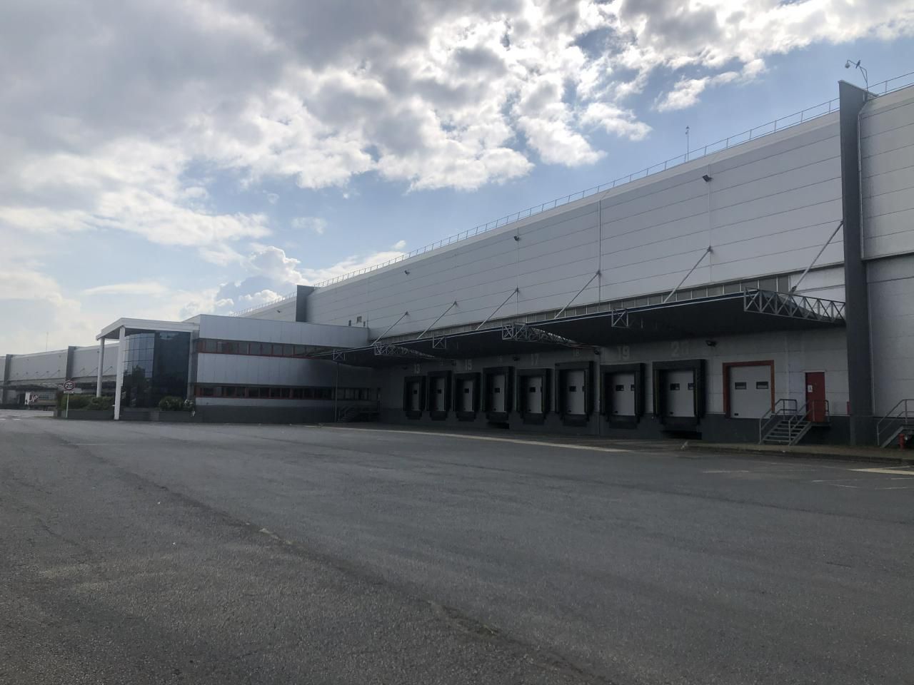 Location Entrepôts classe A 4734 m² non divisibles 57140 Woippy