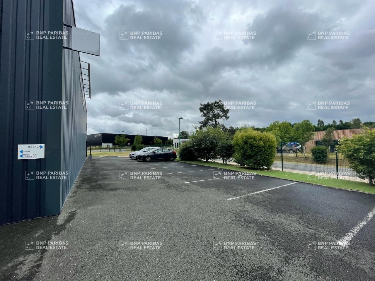 2590 m² pour ce activité en vente à Saint-denis-de-pile