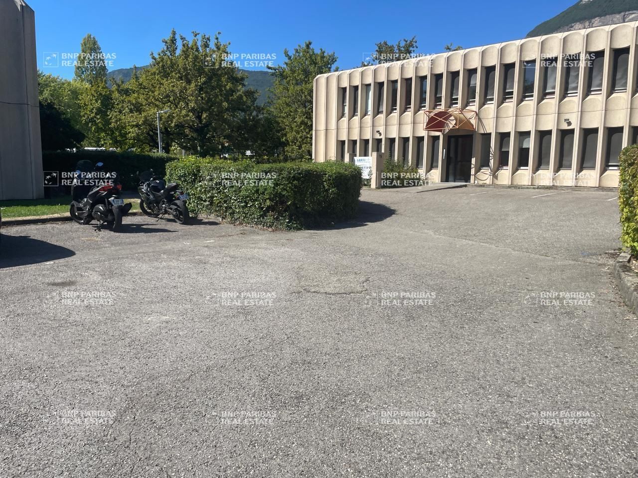 Location Bureaux 195 m² non divisibles 38240 Meylan