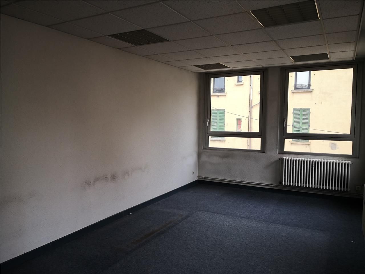 A vendre - Bureaux en plein centre de Roanne Faci