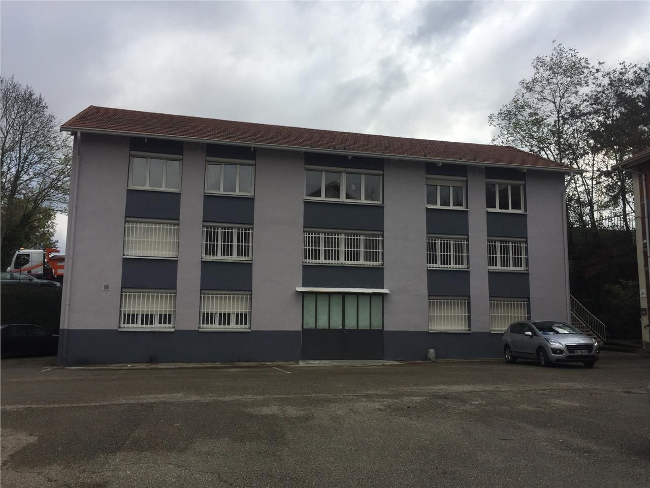 Bureaux dans un parc d'activité clos Proche du bo