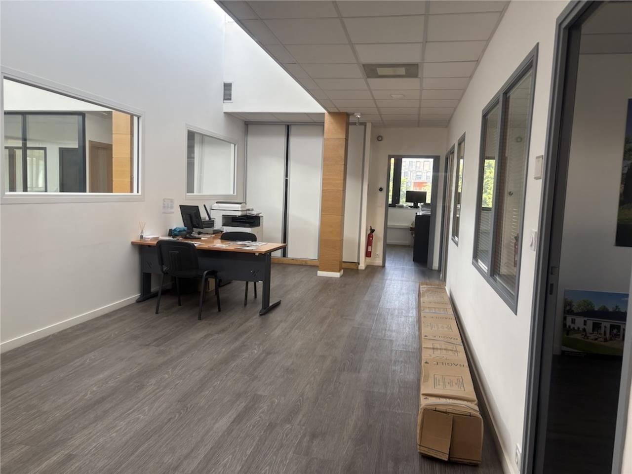 À LOUER : 1 lot de bureaux ERP situé au coeur du 