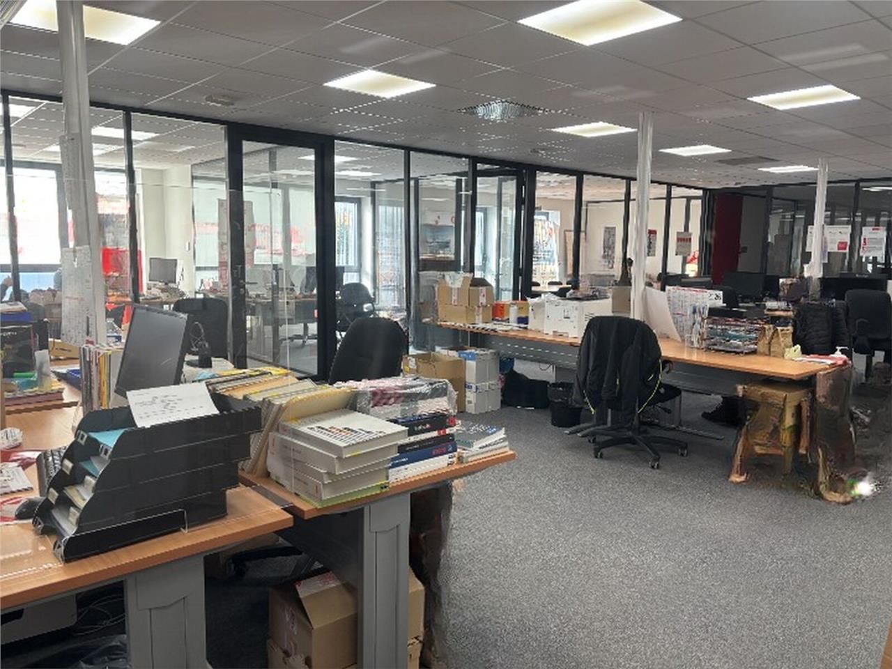 À VENDRE : Bureaux au 2ème étage d'un immeuble co