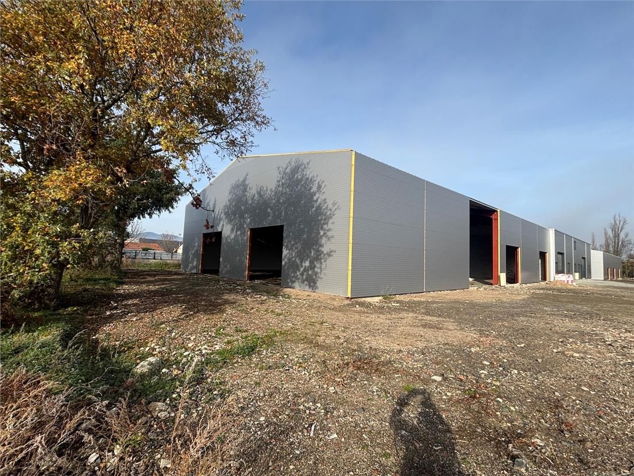 À VENDRE : Local neuf à usage d'activité ou comme