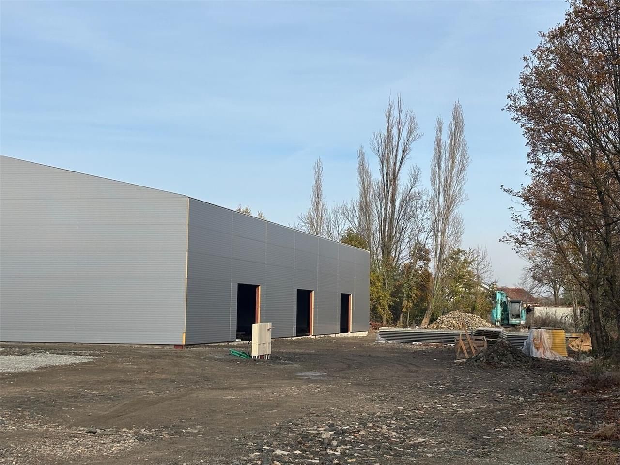 À VENDRE : Bâtiment d'activité indépendant de 924