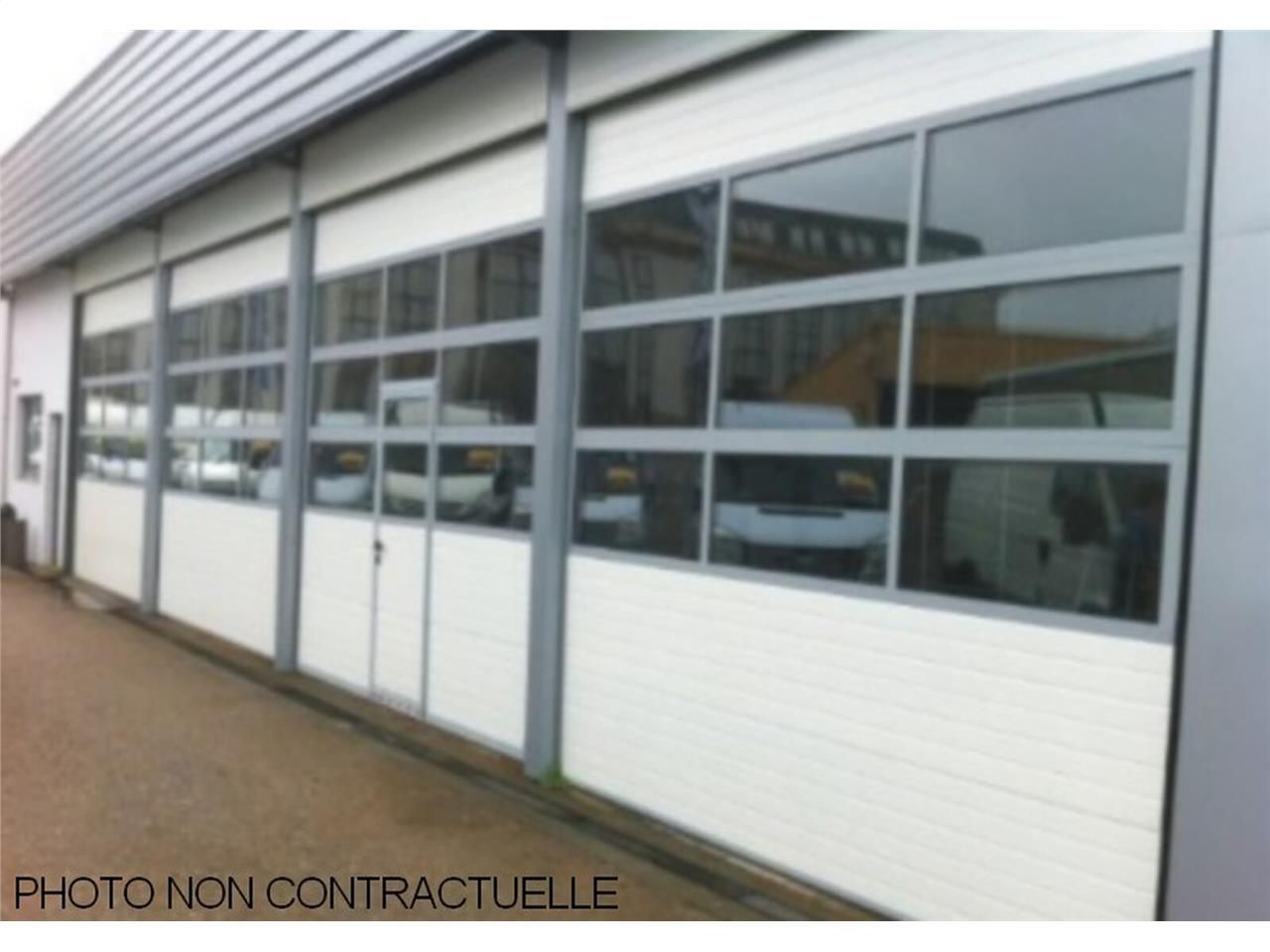 À LOUER : Bâtiment d'environ 700 m² à MABLY (prox