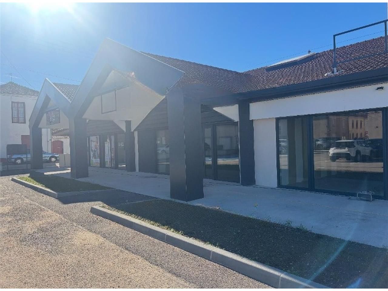 À VENDRE : Plateaux commerciaux plusieurs lots di