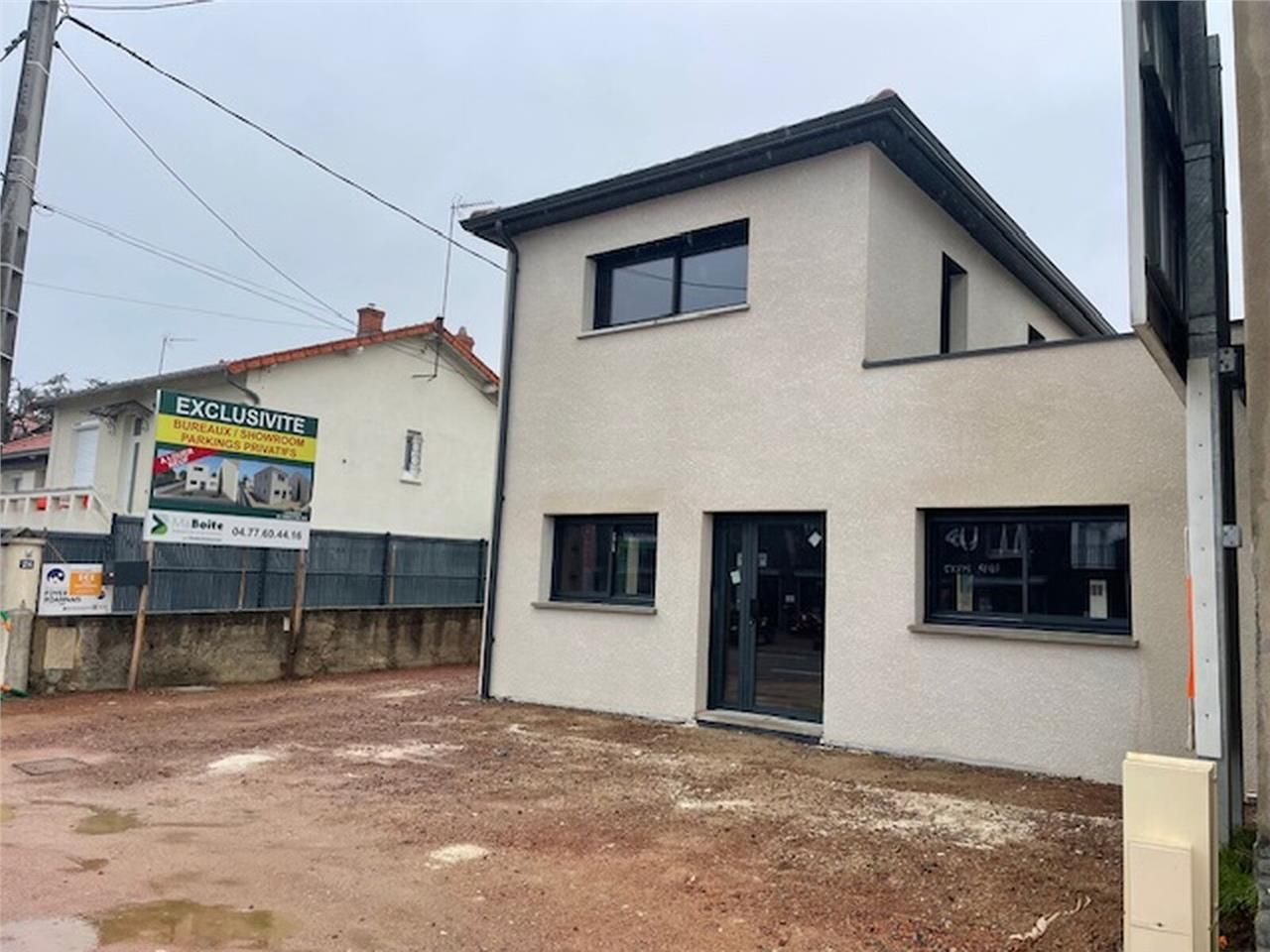 Bureaux de 145 m² à Louer à MABLY