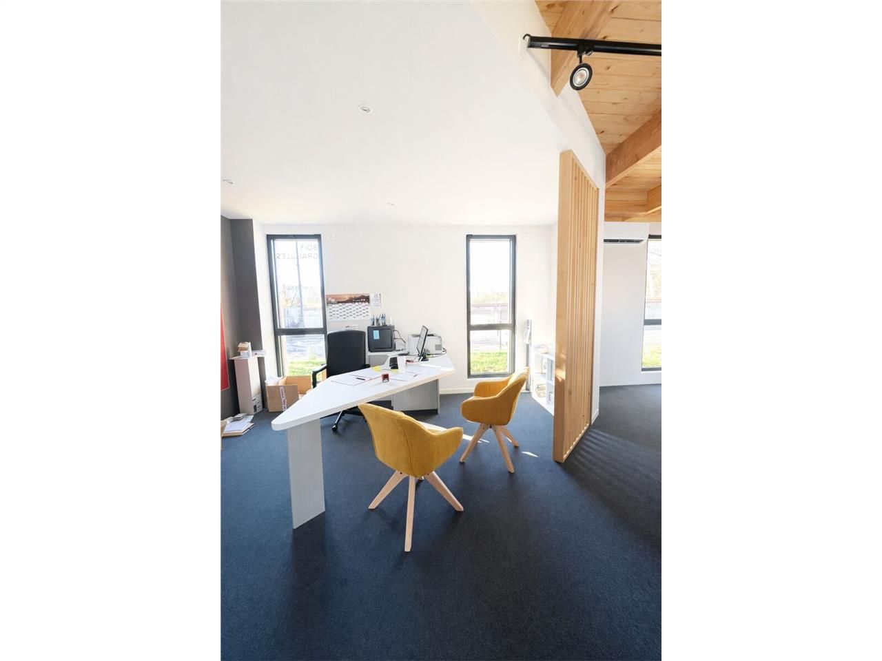 Superficie totale des deux bâtis, 335 m² et 225 m