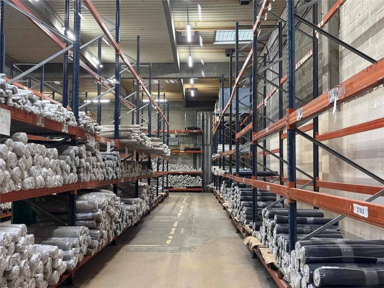 À VENDRE : Bâtiment d'activité mitoyen au sein d'