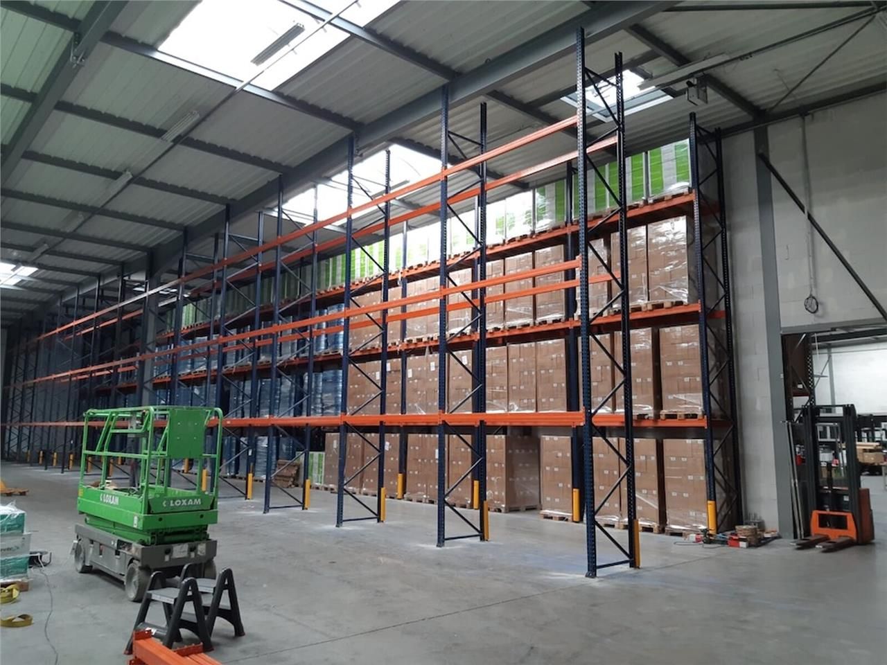 A LOUER : Bâtiment d'activité 5 200 m² indépendan