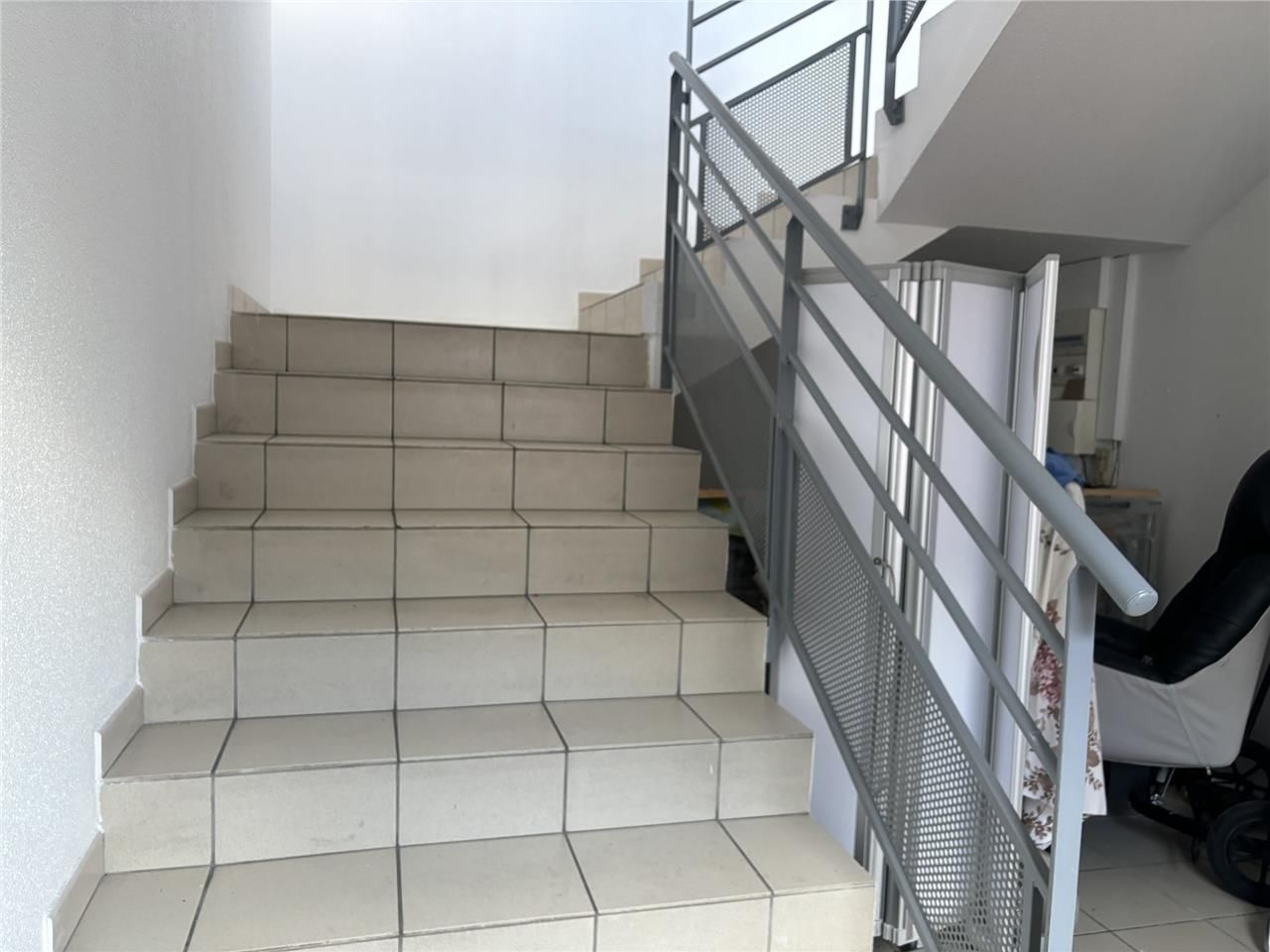 A louer Bureaux au 1er étage d'un immeuble en R+2