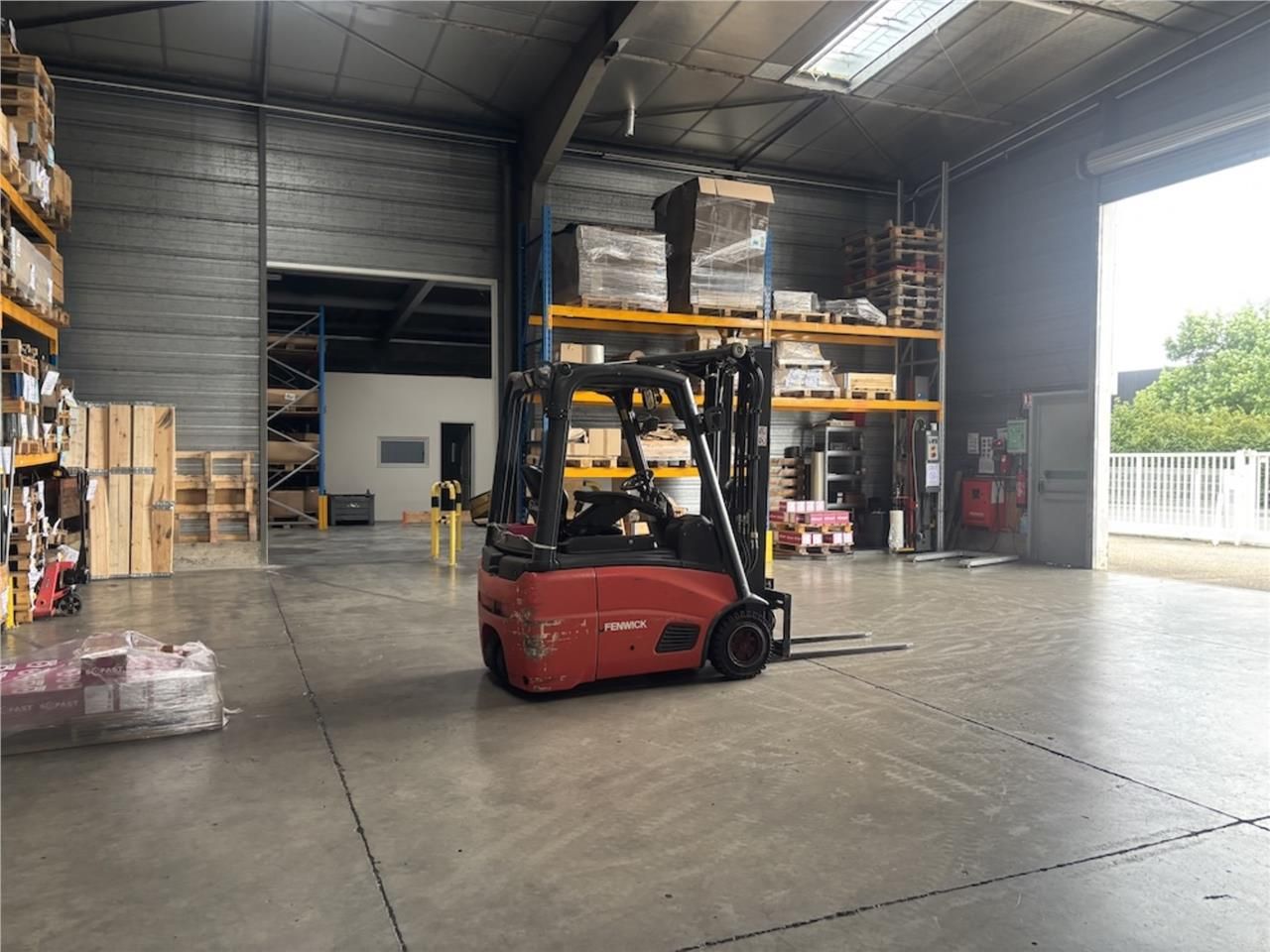 À LOUER : Bâtiment d'activité de 775 m² au coeur 