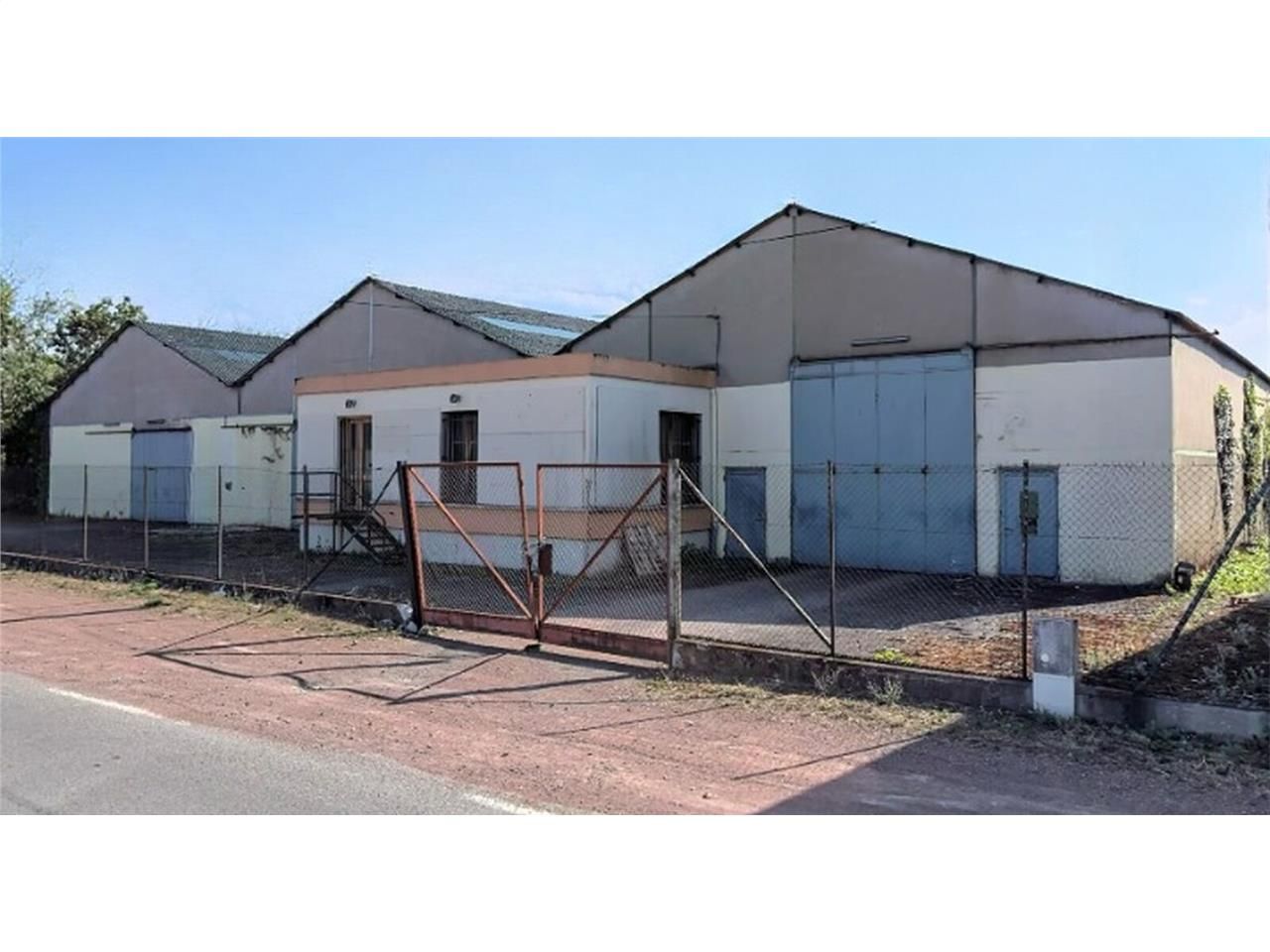 À LOUER : Bâtiment d'activités de 1 900 m² indépe