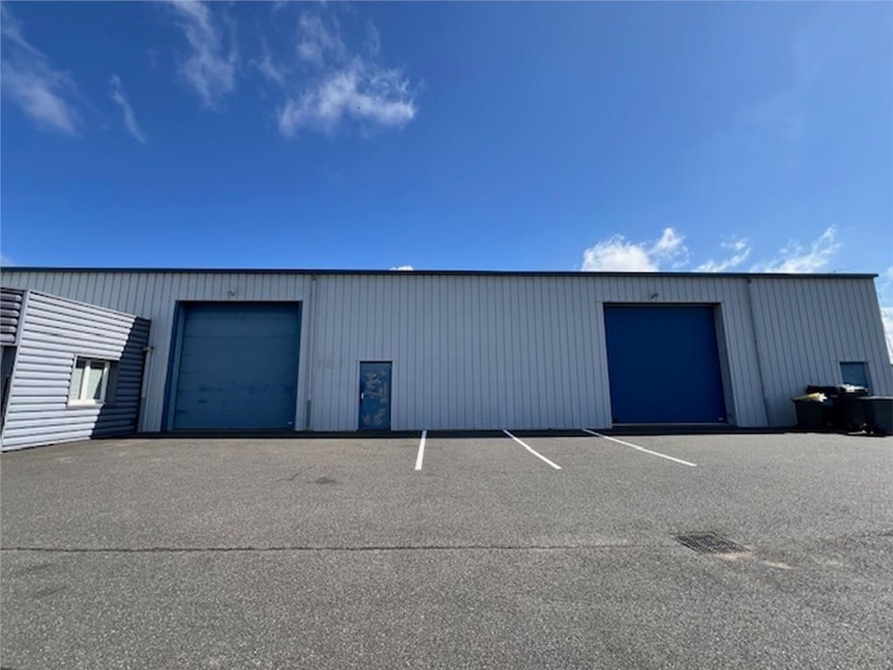 À LOUER : Cellule artisanale de 160 m² au coeur d