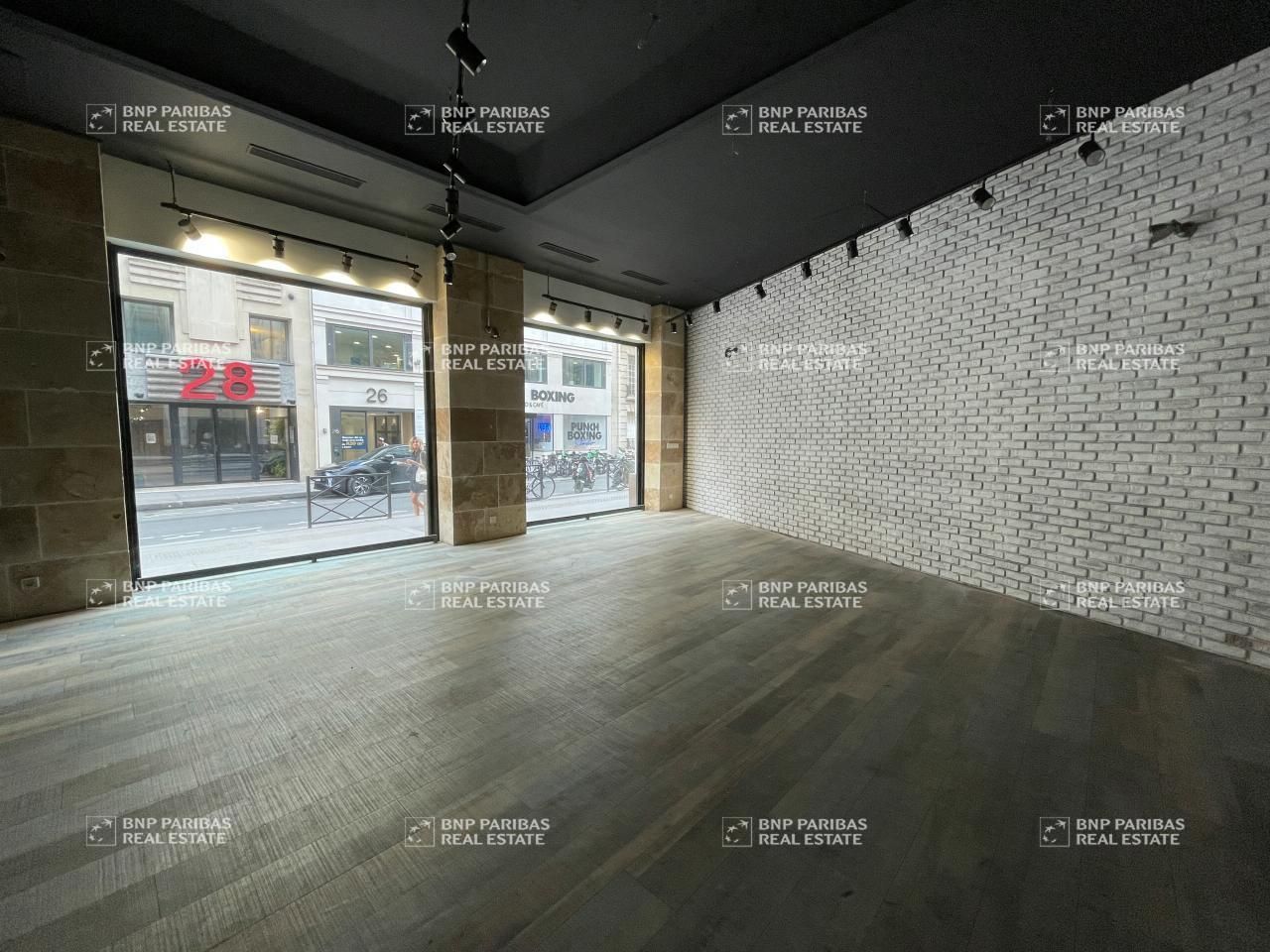 Location Local commercial 196.5 m² non divisibles 75008 Paris