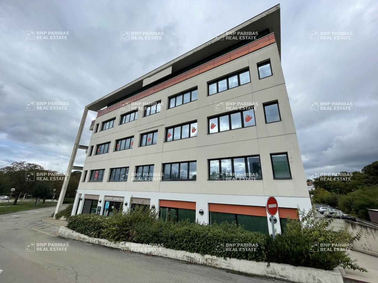 Location Bureaux 194 m² non divisibles 25000 Besançon