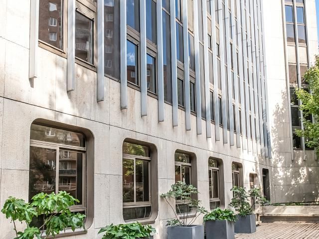 3717.2 m² pour ce bureaux en location à Levallois-perret