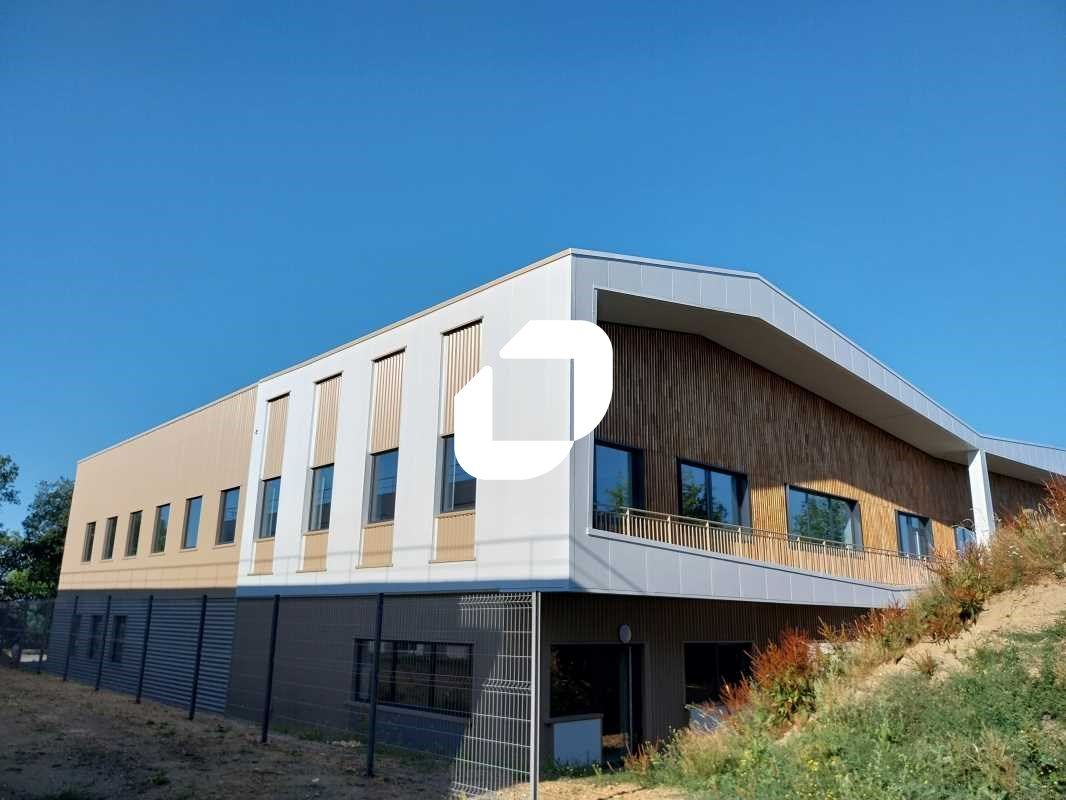 IMMPROVE vous propose, à Louer, un bâtiment neuf 