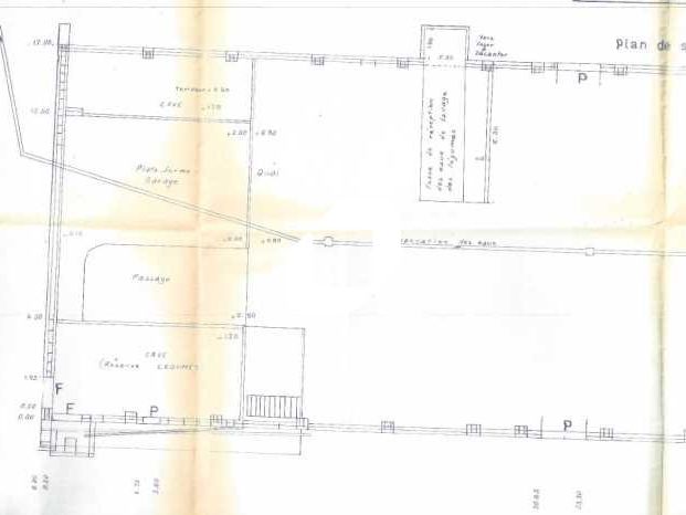 Location entrepots 700 m² non divisibles