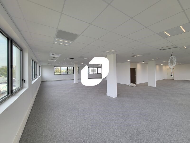 Bureaux neufs à vendre avec de très belles presta