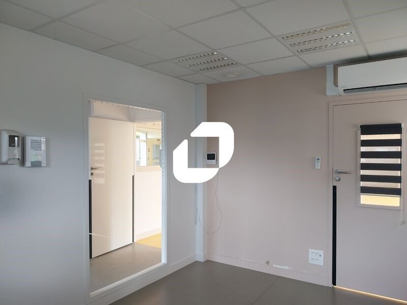 IMMPROVE vous propose à la vente un local commerc