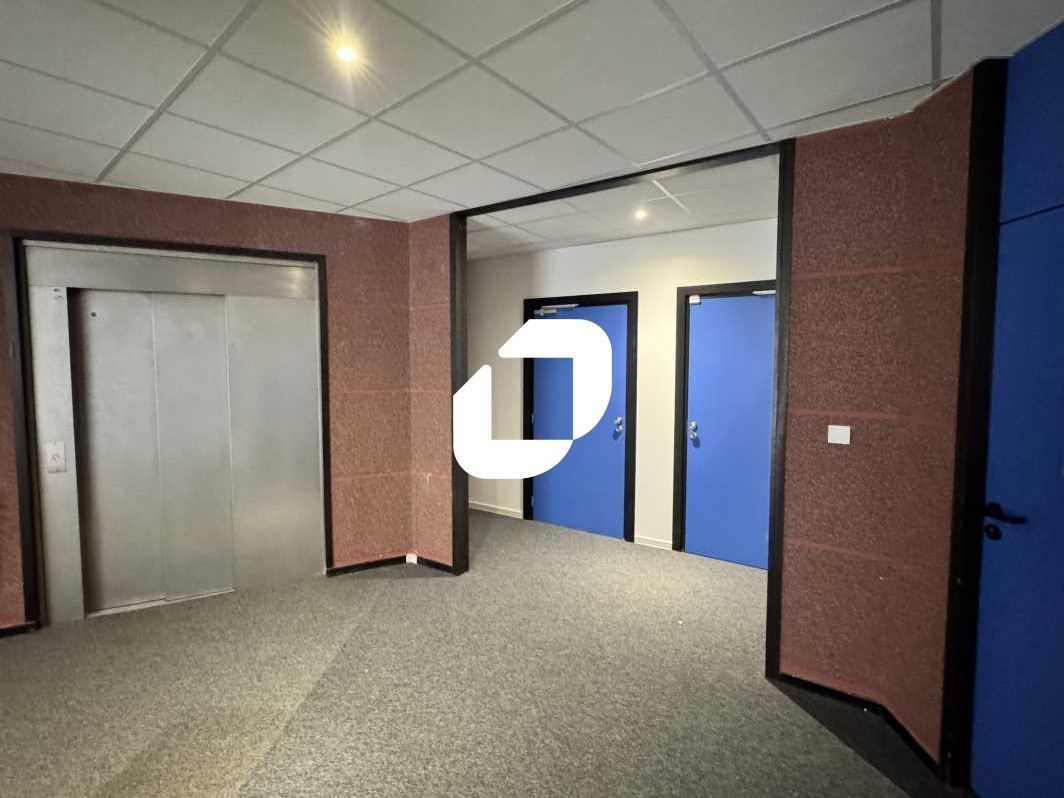 IMMPROVE vous propose à la vente des bureaux situ