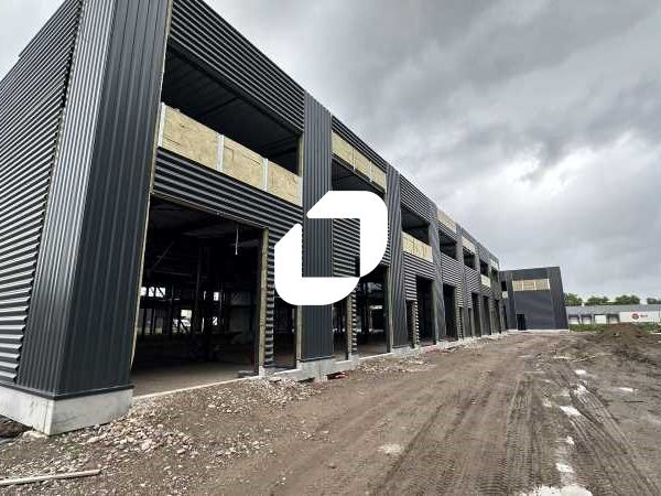 IMMPROVE vous propose à la location 2 cellules d'