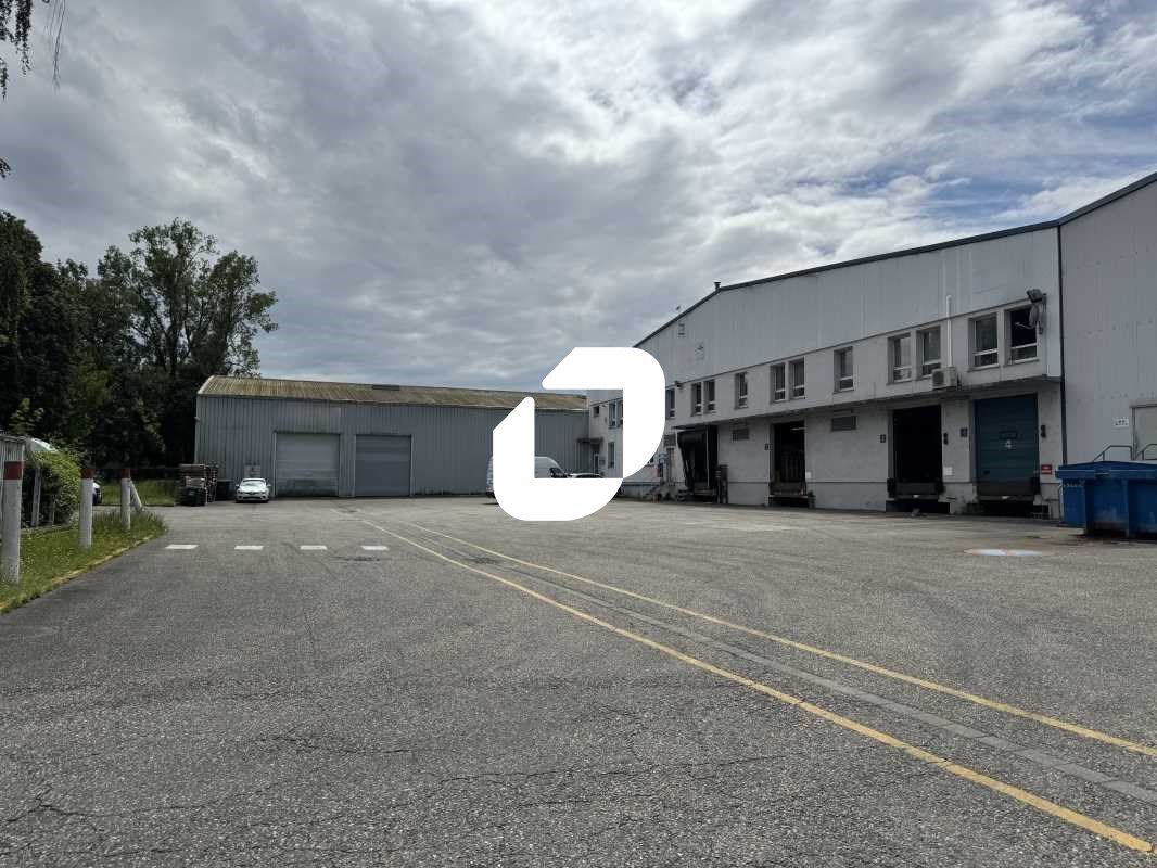 IMMPROVE vous propose  à la location un local de 