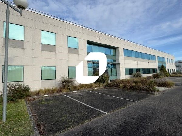 IMMPROVE propose à la location un immeuble de bur