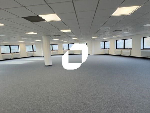 IMMPROVE propose à la location à  un immeuble de 