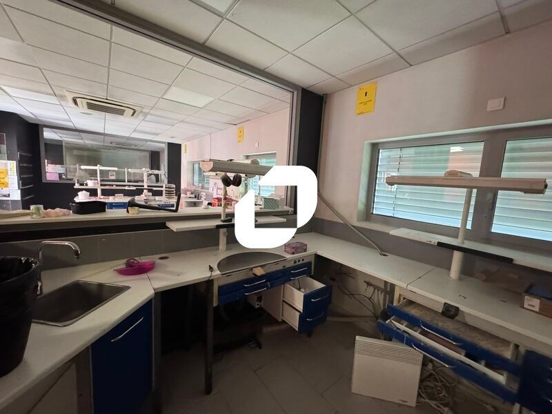 IMMPROVE vous propose  à la vente un immeuble de 