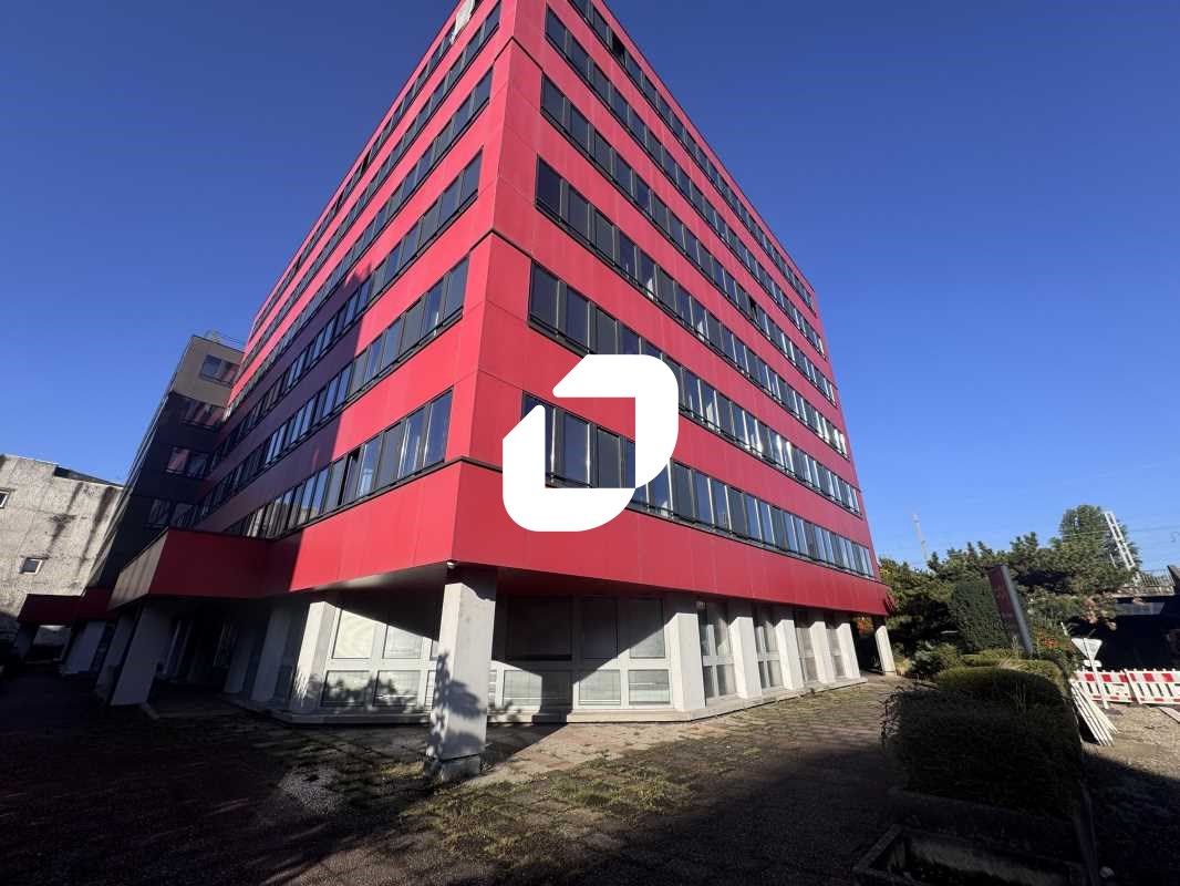 Immprove vous propose à la location 890 m² de bur