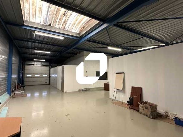 IMMPROVE  vous propose à la vente 550 m² de locau