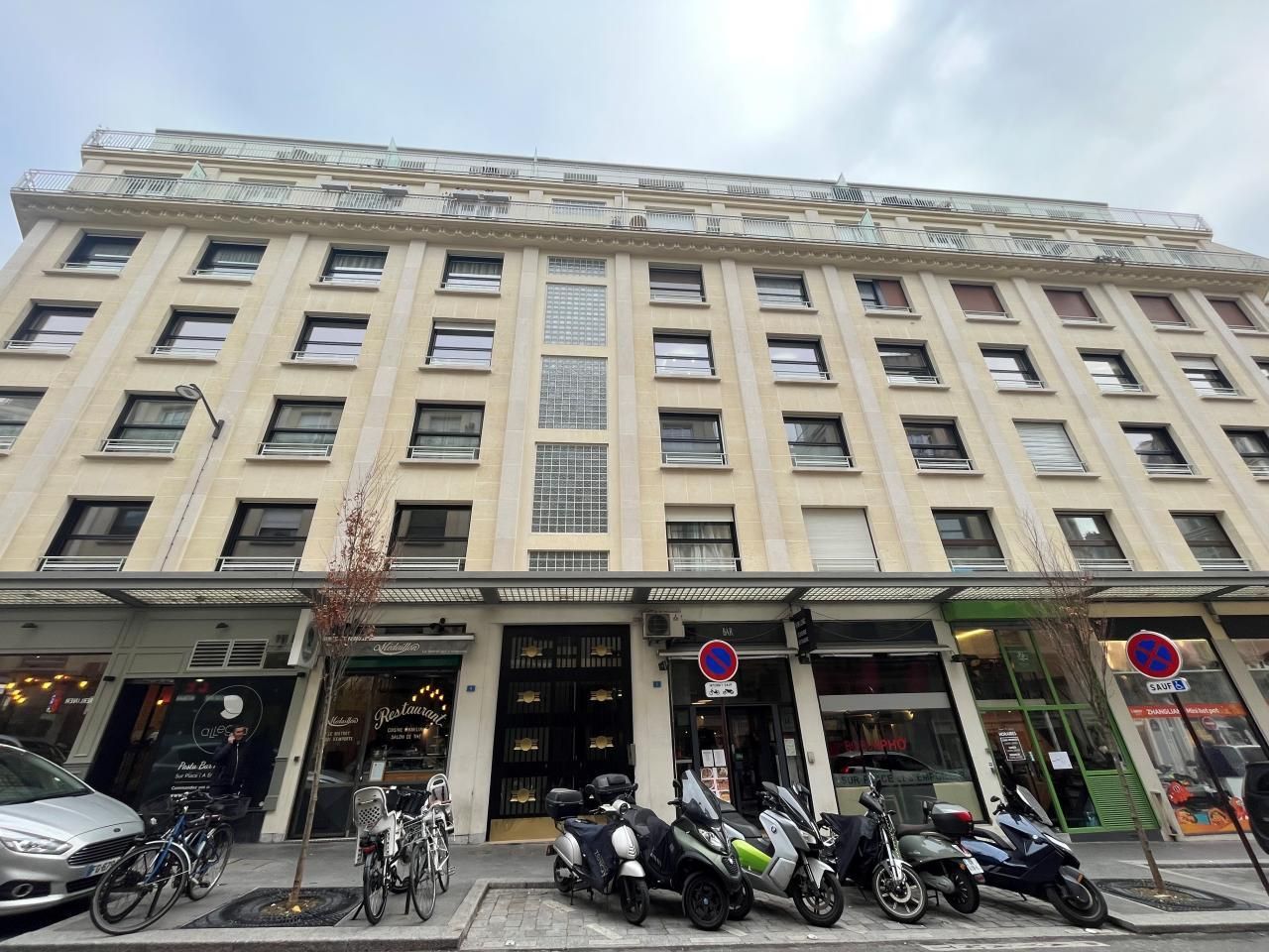 Location Bureaux 33 m² non divisibles 75008 Paris