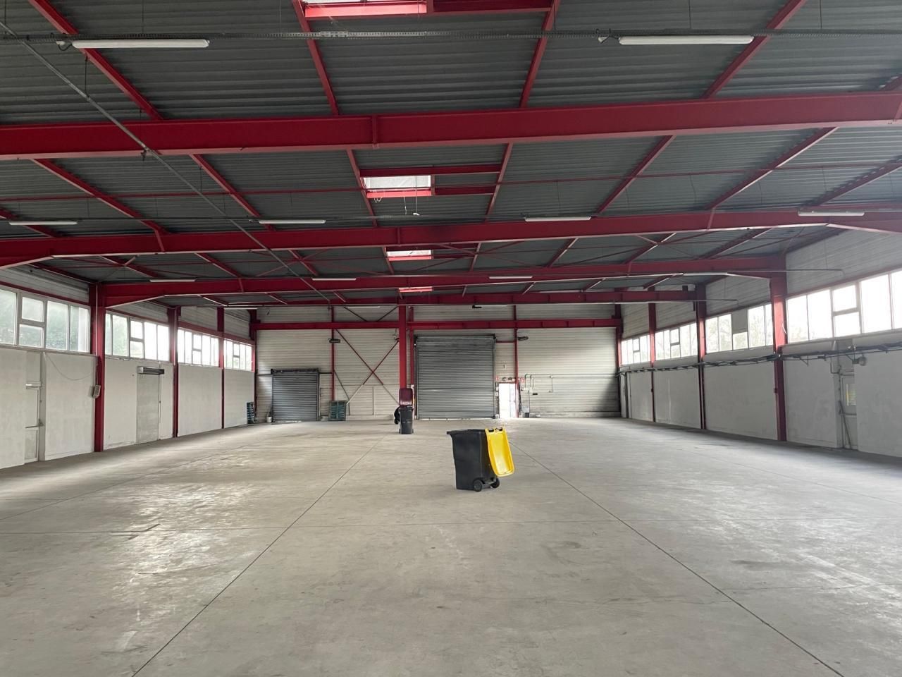 1782.14 m² pour ce activité en location à Aulnay-sous-bois