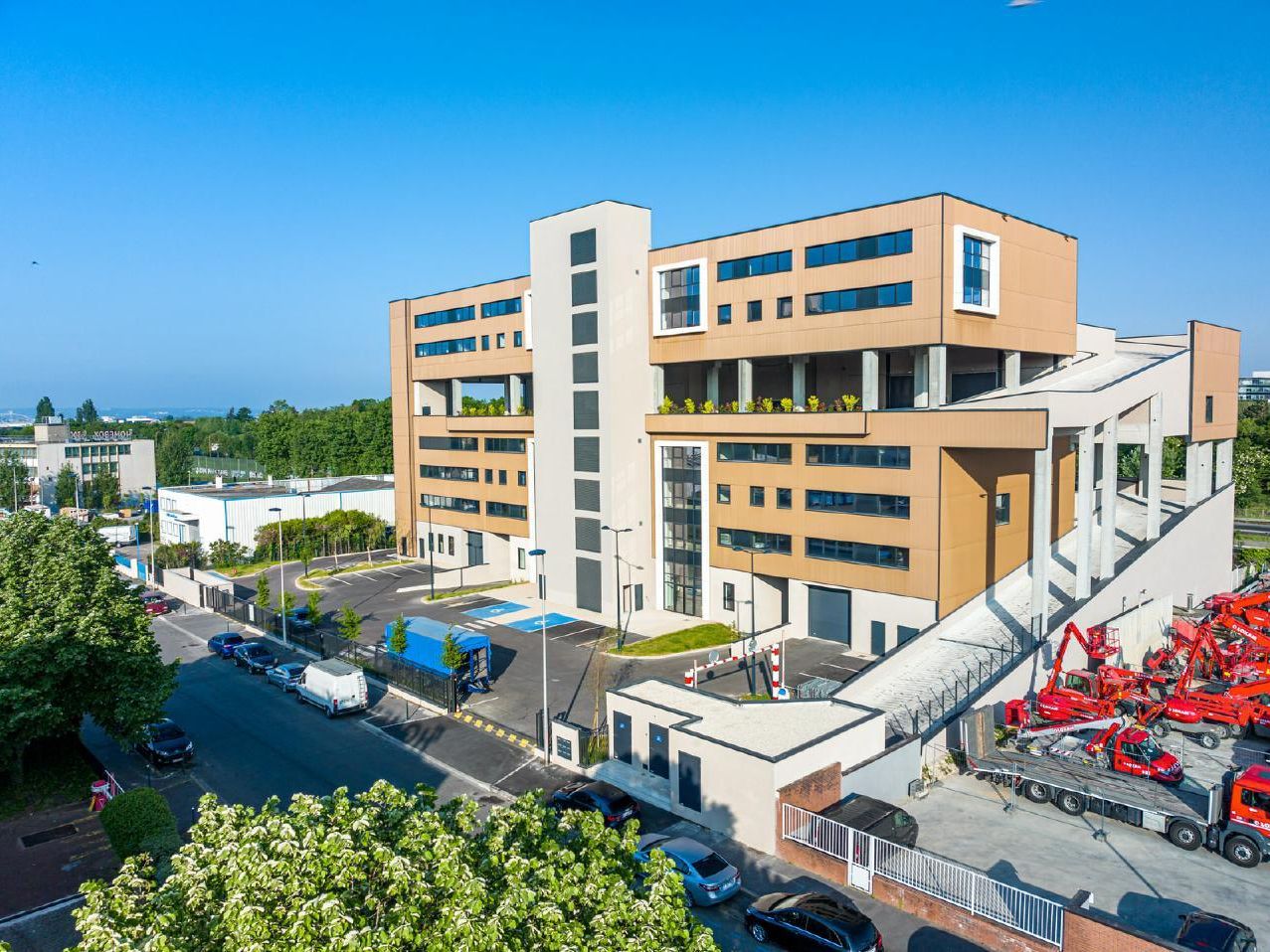 Location Activité 1387 m² divisibles 92700 Colombes