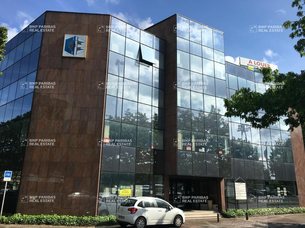 79 m² pour ce bureaux en location à Sotteville-lès-rouen