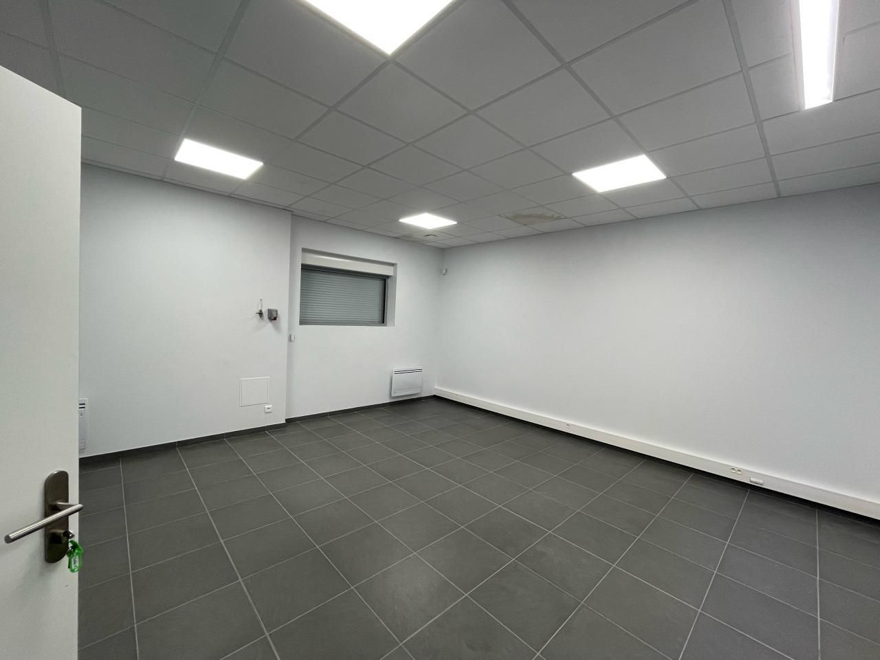 319.46 m² pour ce bureaux en location à Mont-saint-aignan