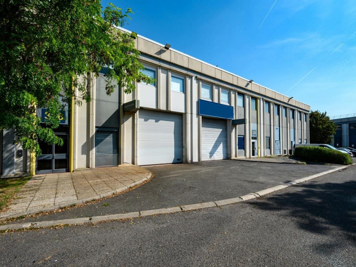 3921 m² pour ce pme-pmi en location à Gennevilliers