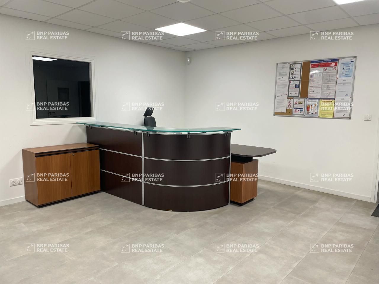 420 m² pour ce activité en vente à Vaulx-milieu