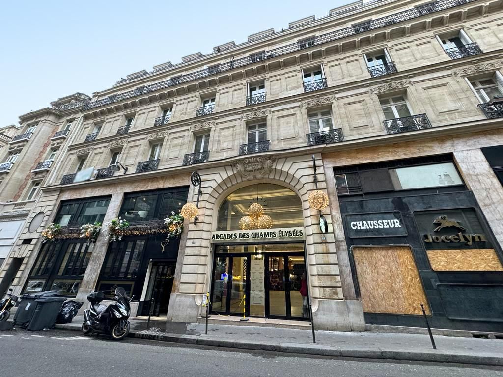 80 m² pour ce bureaux en location à Paris