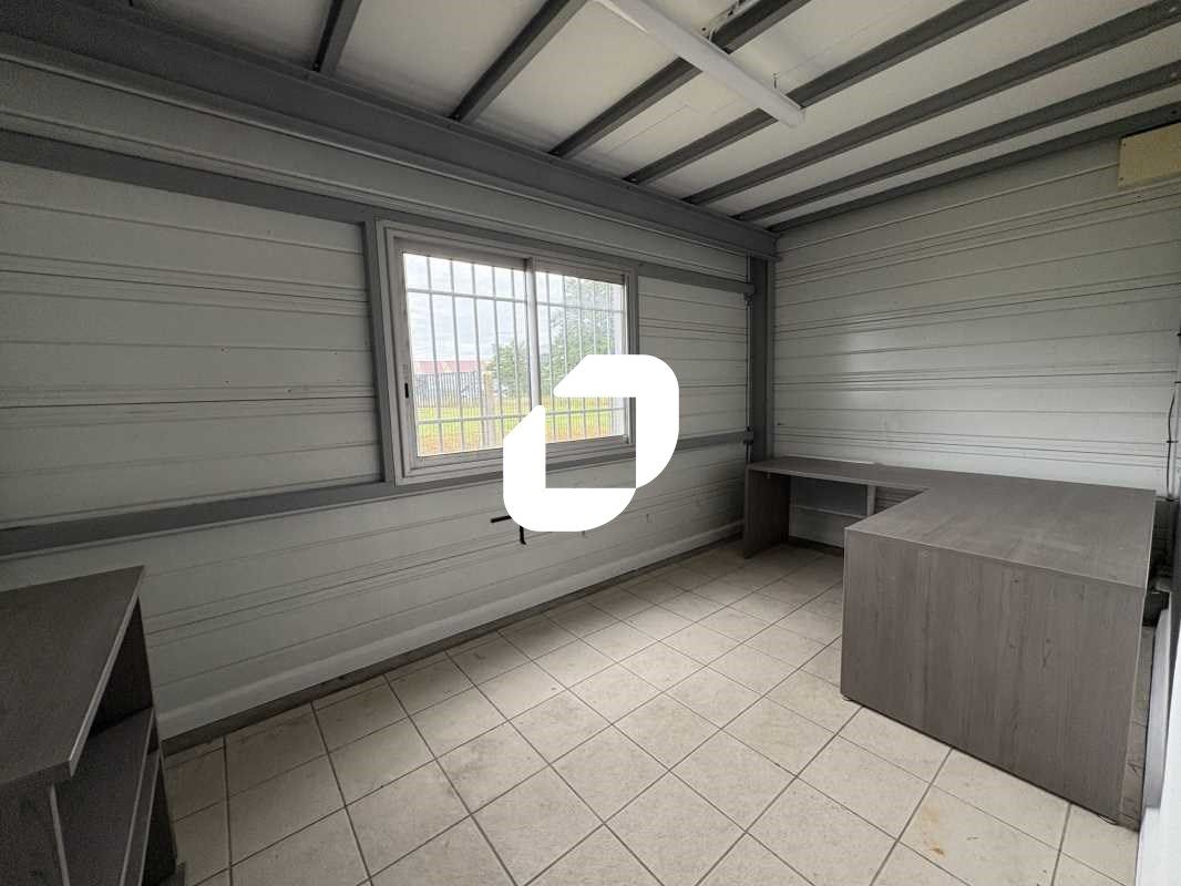 Dans une zone industrielle, IMMPROVE vous propose