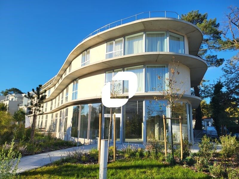 Sur un axe passant et au pied du tramway, IMMPROV