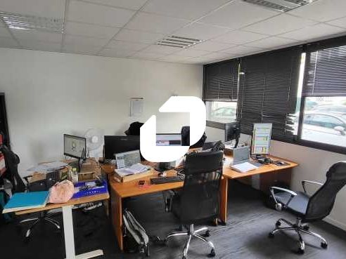 A proximité immédiate de la barrière Saint-Genès,