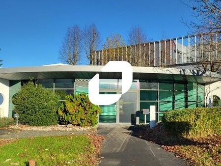 Au coeur d'une zone de bureaux et à proximité de 