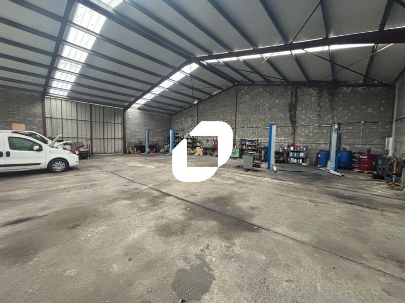 Rare sur le secteur ! Situé sur un axe passant en